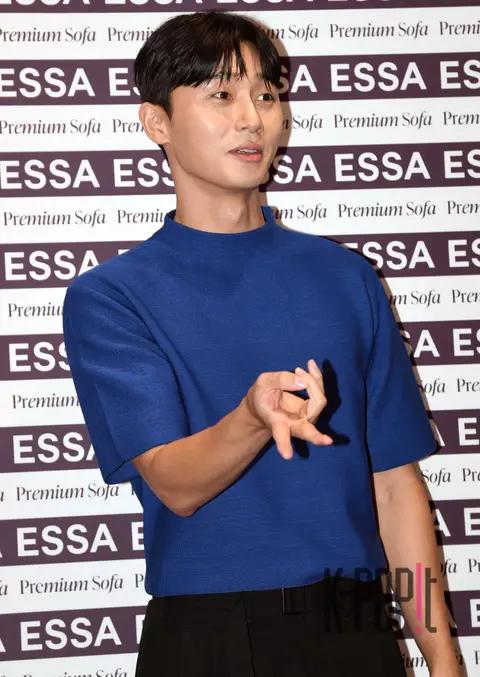 Park Seo-joon — Launch
