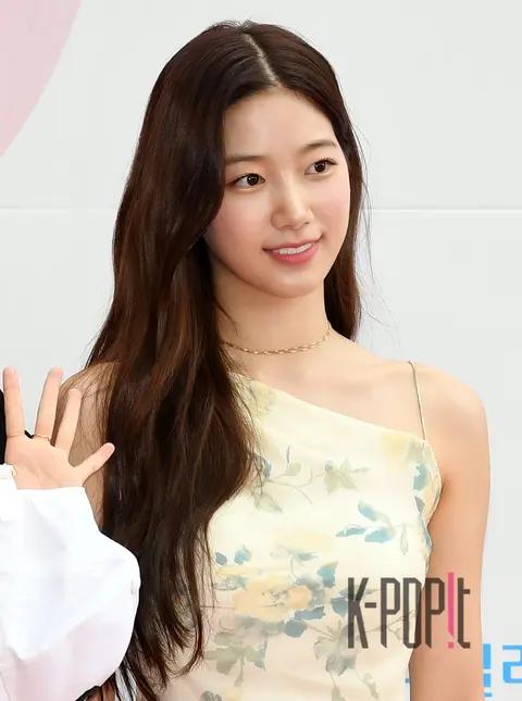 KAZUHA (LE SSERAFIM) — Heart Dream Awards Red Carpet