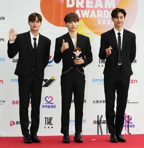 AB6IX — Heart Dream Awards Red Carpet