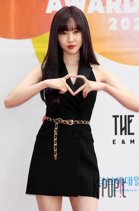 Yuju — Heart Dream Awards Red Carpet