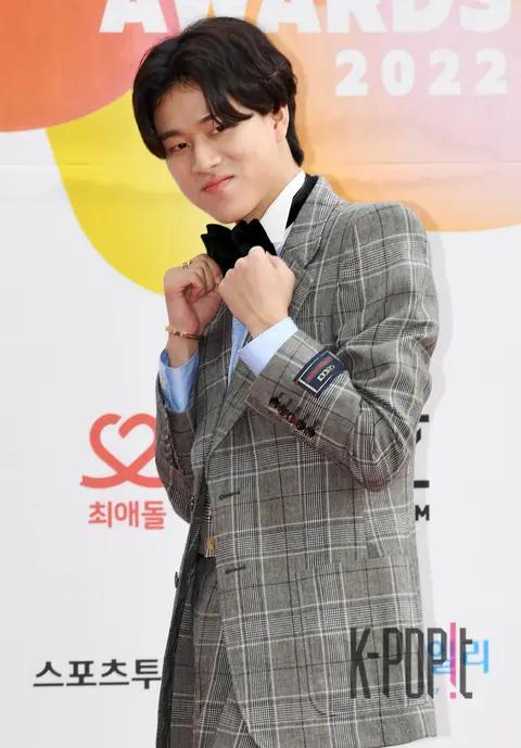 Lee Mu-jin — Heart Dream Awards Red Carpet