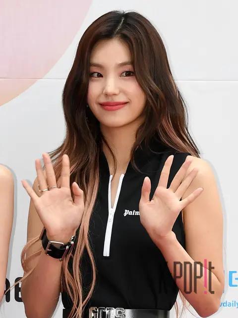 Yeji (ITZY) — Heart Dream Awards Red Carpet