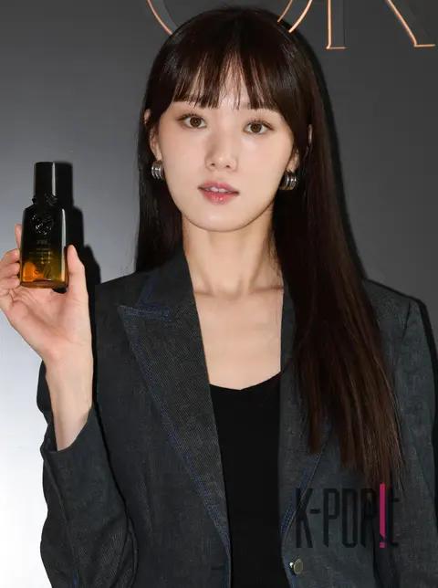 Lee Sung-kyung — Launch