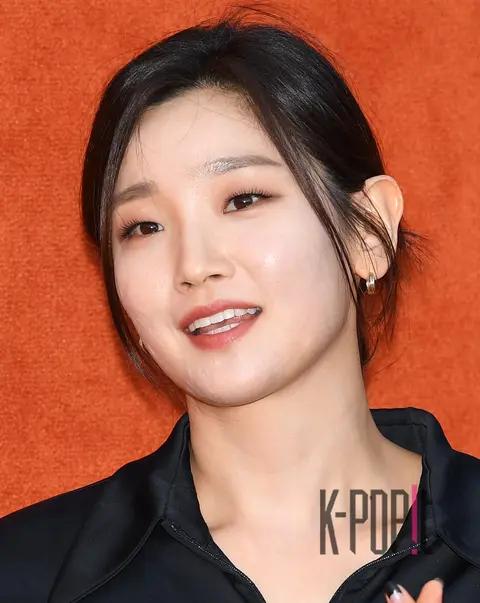 Park So-dam — Launch