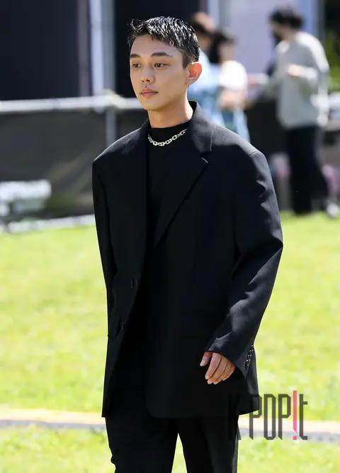 Yoo Ah-in — Launch