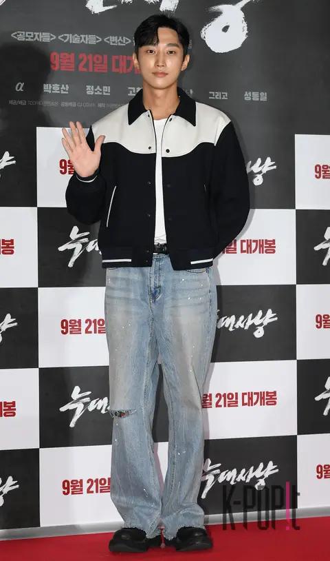 Jinyoung — Wolf Hunt VIP Premiere