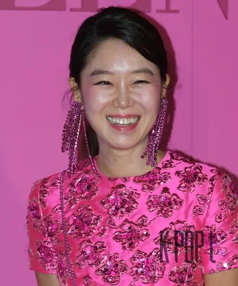 Gong Hyo-jin — Launch