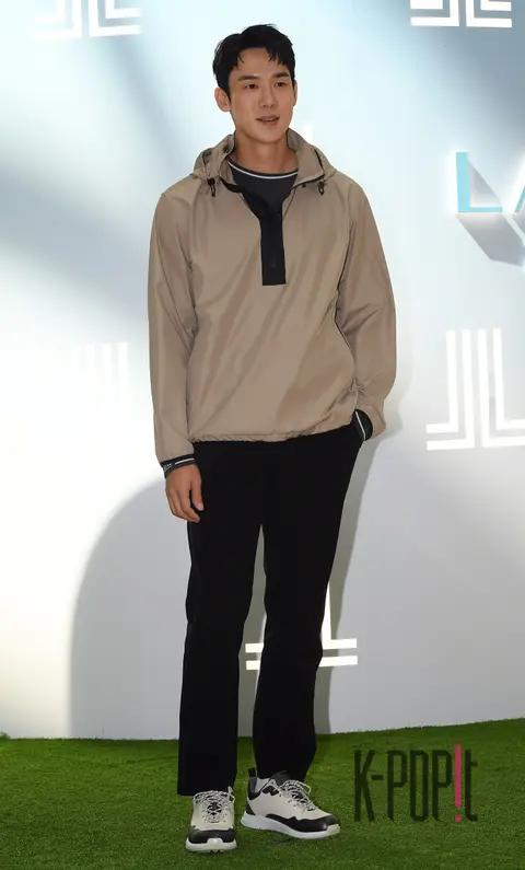 Yoo Yeon-seok — Launch