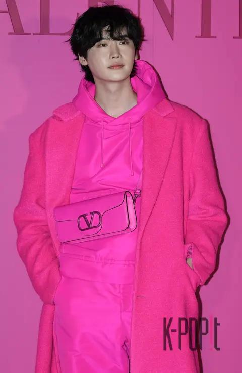 Lee Jong-suk — Launch