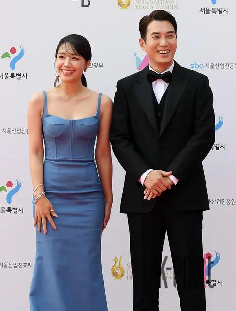 Joo Sang-wook, Eunji (Apink) — Seoul Drama Awards