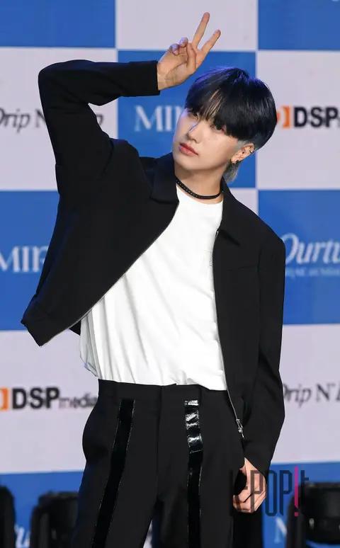 Future Boys Rian — Showcase