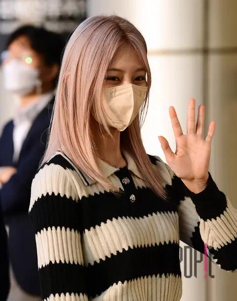 Tzuyu (TWICE) — Airport
