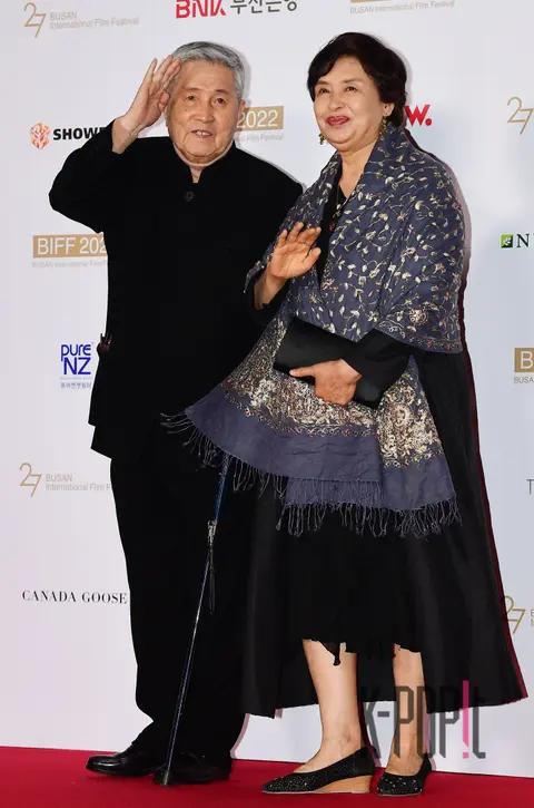 Im Kwon-taek, Chaeryeong (couple) — Busan International Film Festival Red Carpet