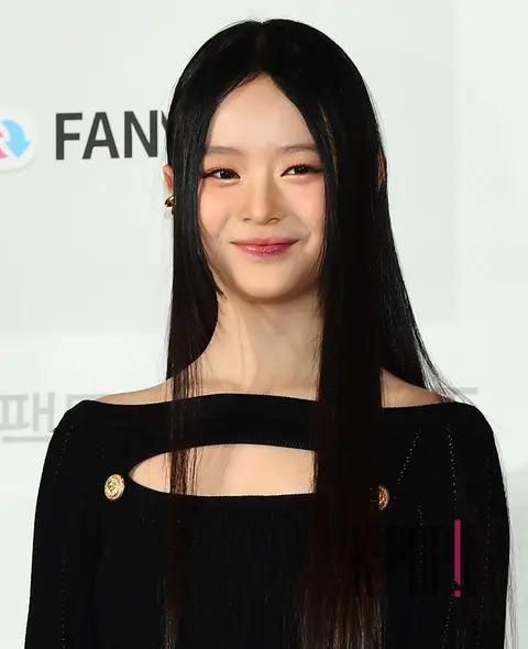 Minji (NewJeans) — The Fact Music Awards