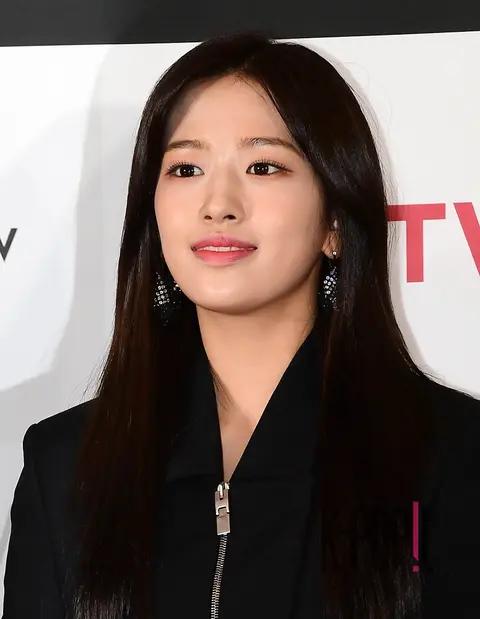 Ahn Yu-jin (IVE) — The Fact Music Awards