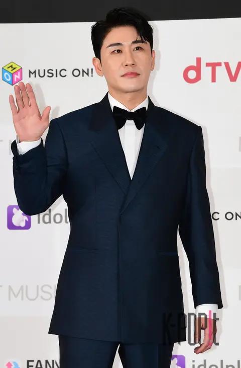Young Tak — The Fact Music Awards