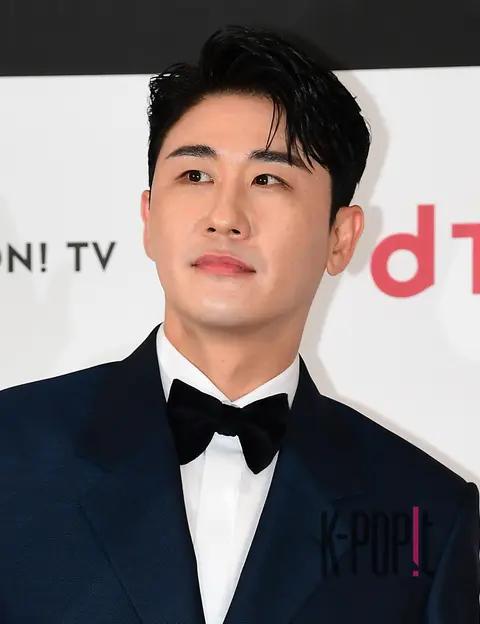 Young Tak — The Fact Music Awards