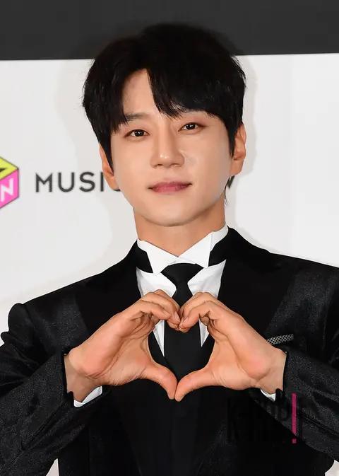 Hwang Chi-yeul — The Fact Music Awards