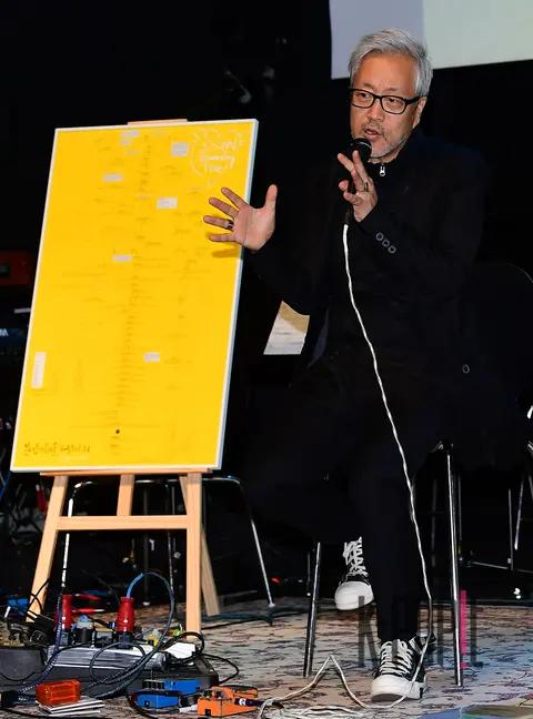 Kim Jong-jin — Spring Summer Fall Winter Press Conference