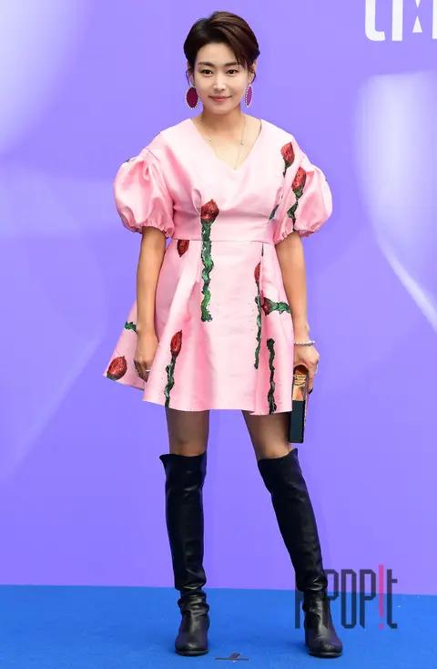 Song Yi-woo — Seoul Fashion Week — 2022-10-14