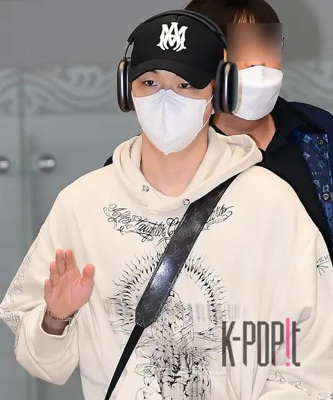 Kang Daniel — Airport