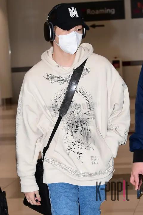 Kang Daniel — Airport