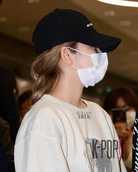 Ning Ning (aespa) — Airport