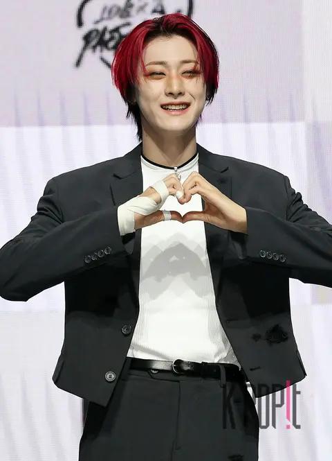 WEi Yong-ha — Showcase