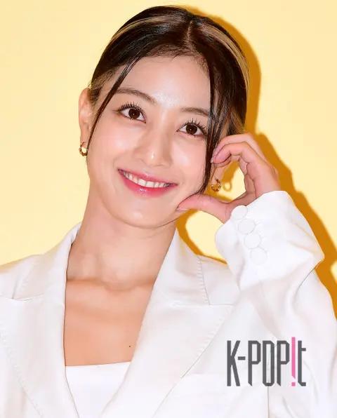 Jihyo (TWICE) — Launch
