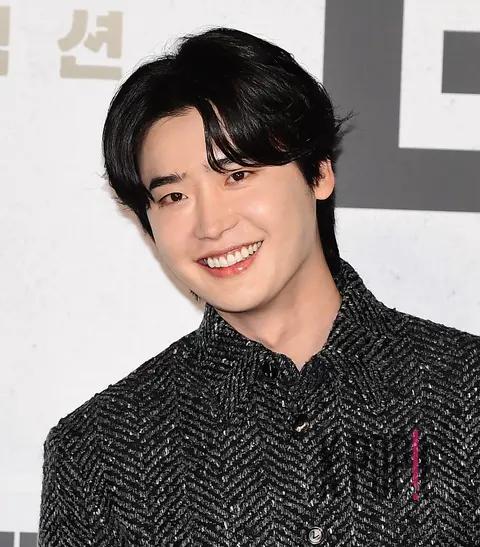 Lee Jong-suk — Decibel Production Briefing