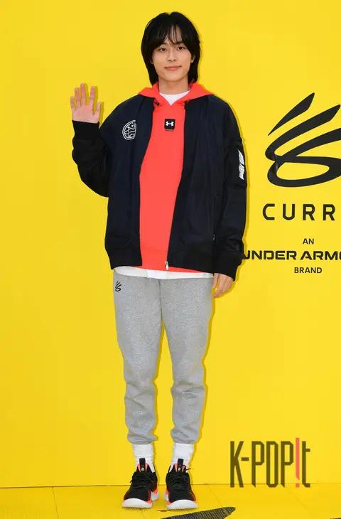 Lee Shin-young — Launch