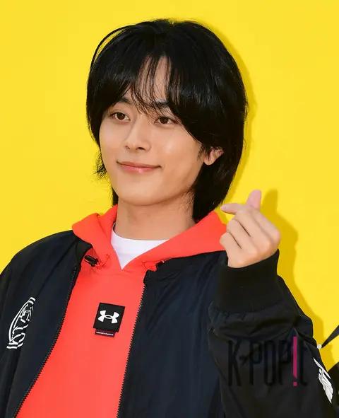 Lee Shin-young — Launch