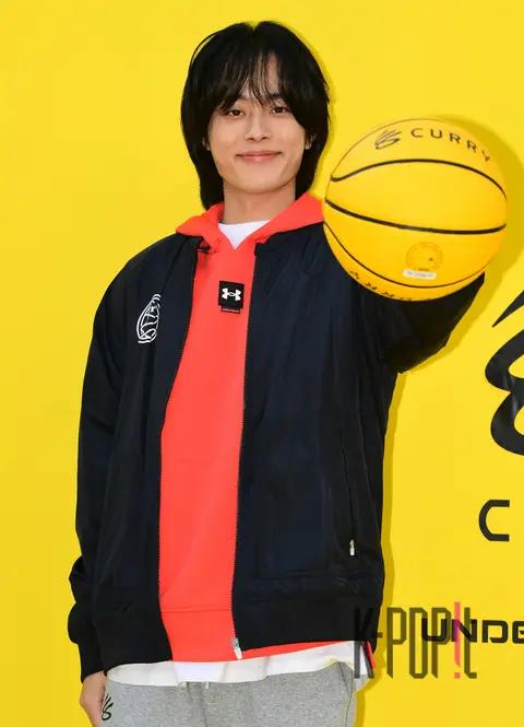 Lee Shin-young — Launch
