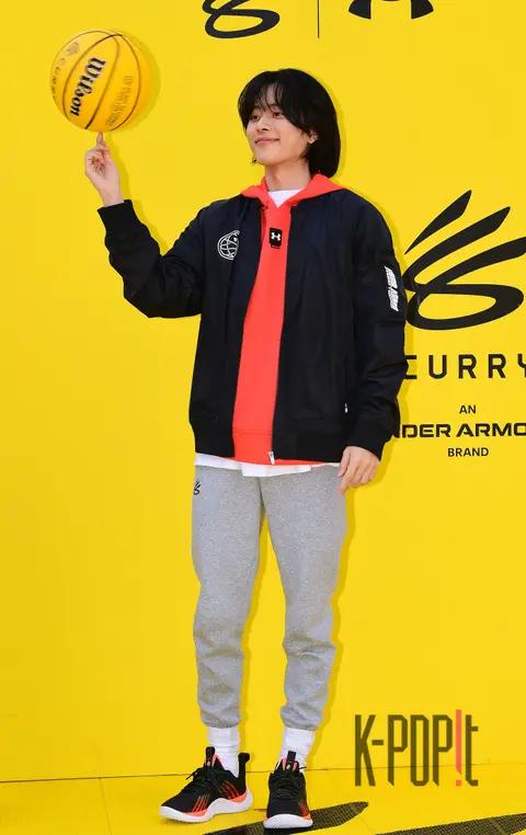 Lee Shin-young — Launch