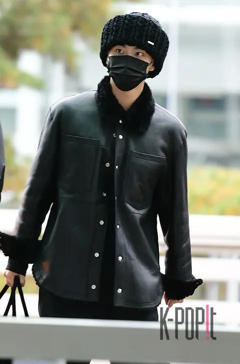 Seonghwa (ATEEZ) — Airport