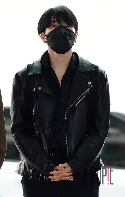 Hongjoong (ATEEZ) — Airport