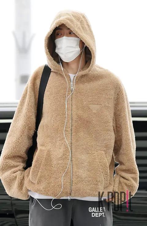Taeyong (NCT 127) — Airport