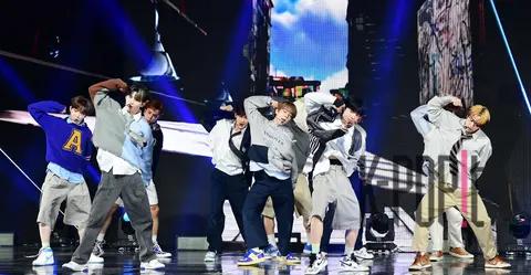 NINE.I — Showcase