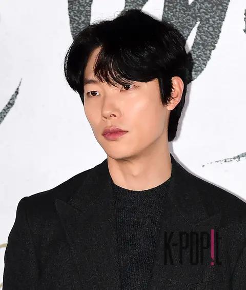 Ryu Jun-yeol — Night Owl Press Screening