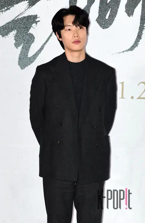 Ryu Jun-yeol — Night Owl Press Screening