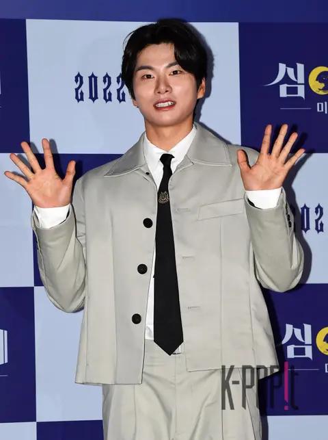 Lee Lee-kyung — Midnight Café Press Screening
