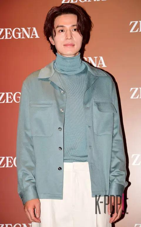 Lee Dong-wook — Launch