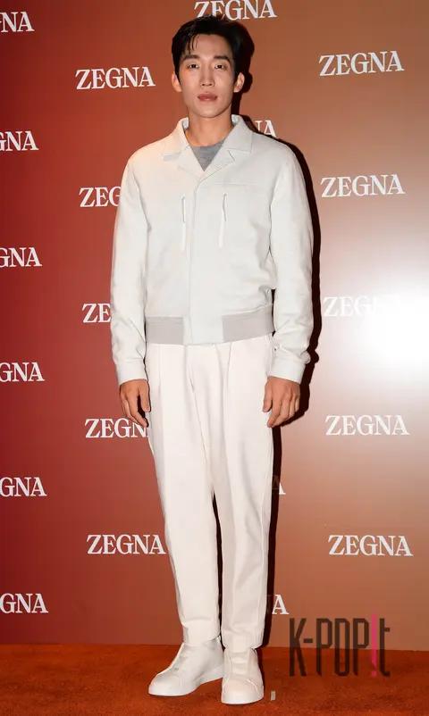 Lee Sang-i — Launch