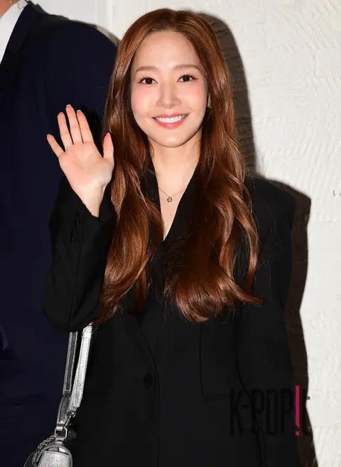 Park Min-young — Launch