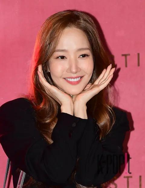 Park Min-young — Launch