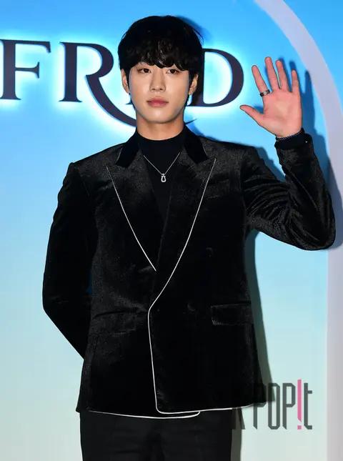 Ahn Hyo-seop — Launch