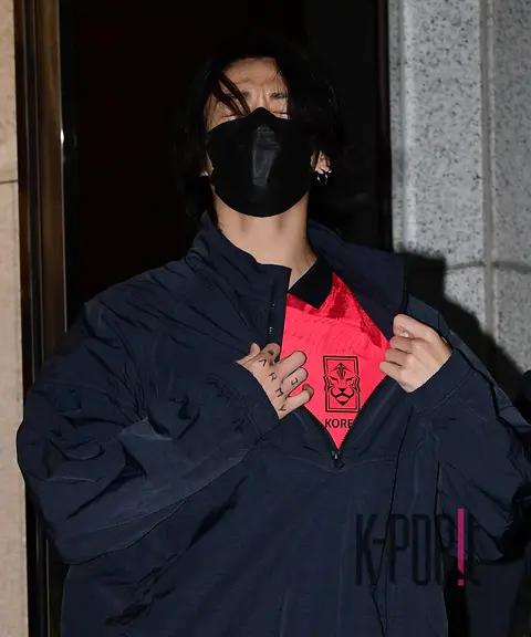 Jungkook (BTS) — Airport