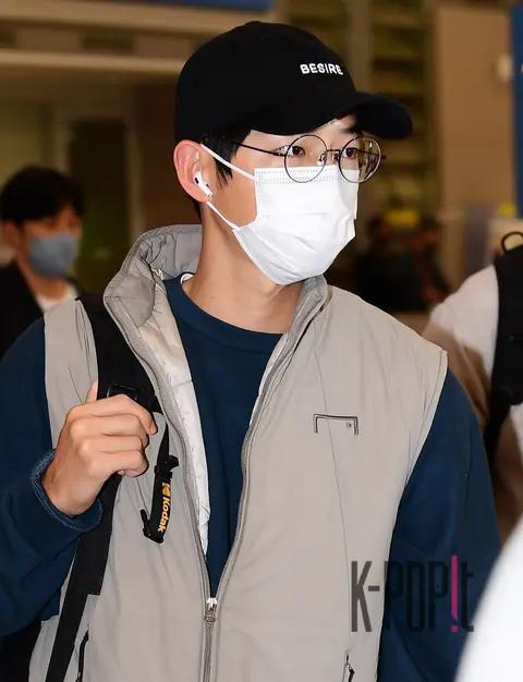 Song Joong-ki — Airport
