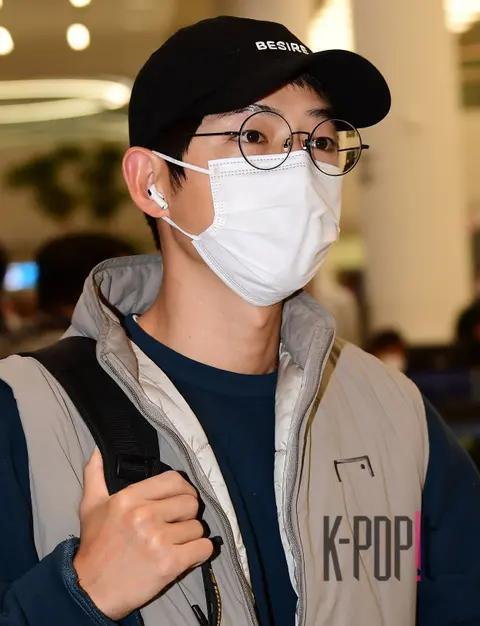 Song Joong-ki — Airport