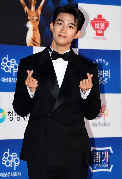 Taecyeon (2PM) — Blue Dragon Film Awards